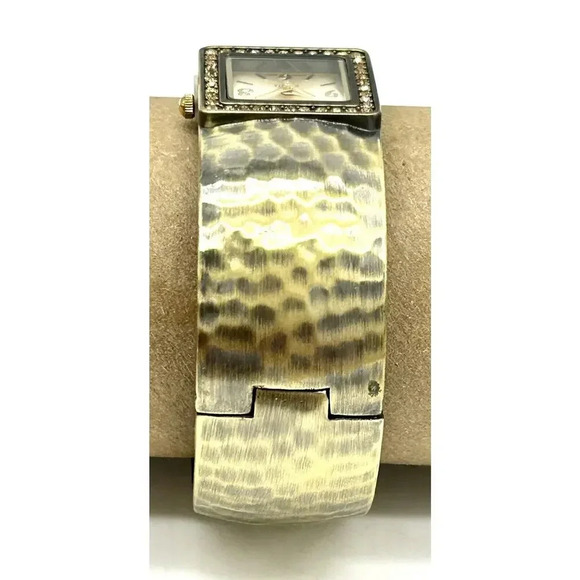 Bronze Tone Hammered Cuff Bracelet Bangle Quartz Women's Watch Needs Battery - Picture 5 of 9